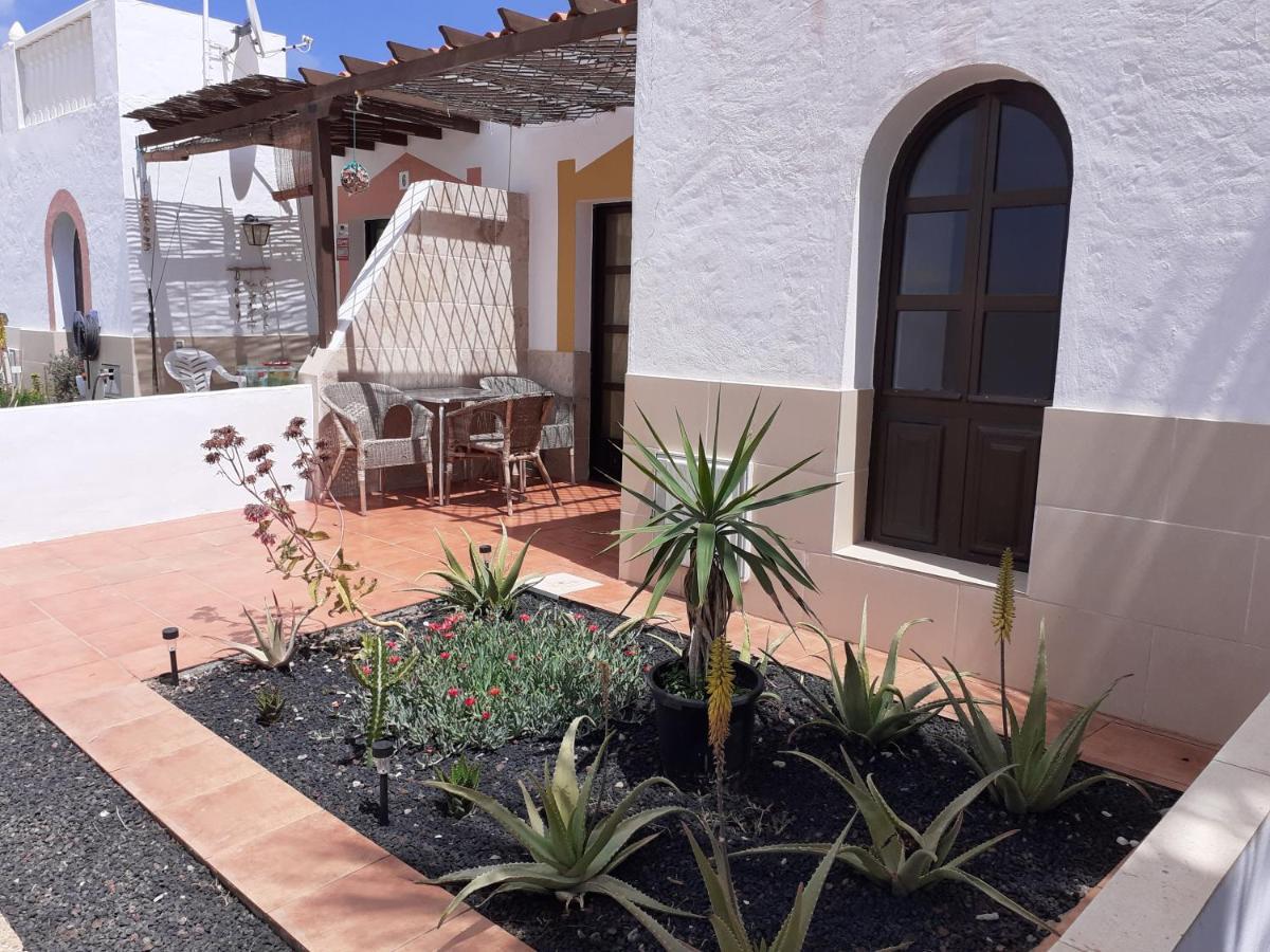 Beautiful Coastline Bungalow Near The Ocean 50 M Apartment Costa De Antigua Luaran gambar